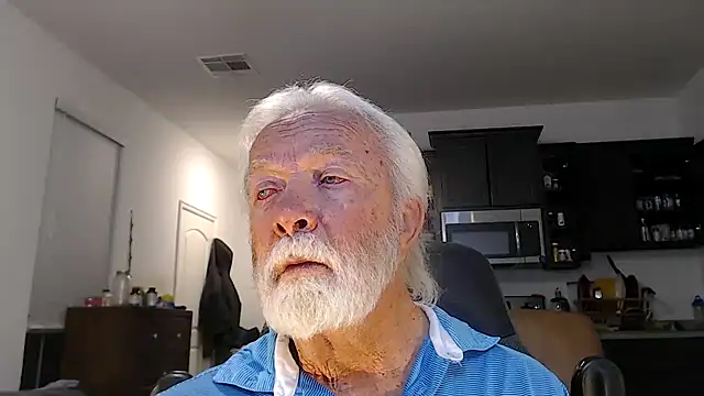 Snapshot of rockpoint69 chatting on December 17, 9:28 am rockpoint69 online show from December 17, 9:28 am