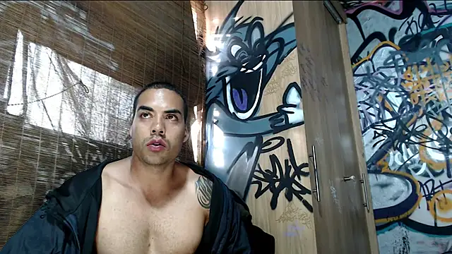 Justin Frank online show from January 18, 9:50 pm