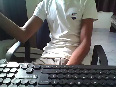 Snapshot of sour_rabh chatting on October 16, 9:28 am sour rabh online show from October 16, 9:28 am