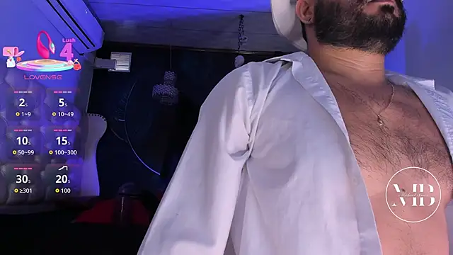 MichaelBear  online show from October 26, 4:53 pm