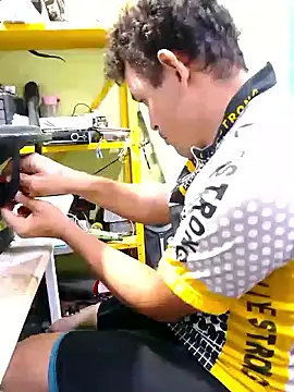 king-lobo-act online show from December 1, 2:20 pm