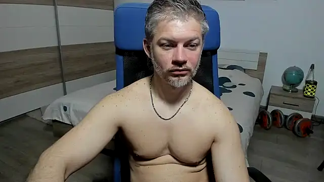 RobbyShawz online show from April 18, 4:58 am