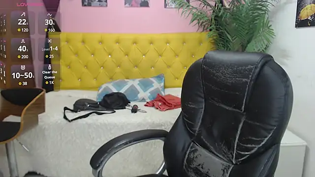 Snapshot of oso_dirty_ chatting on March 12, 5:38 pm oso dirty  online show from March 12, 5:38 pm