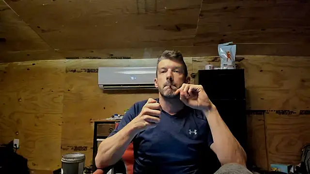 Snapshot of Kenny_Kyle chatting on October 9, 5:01 am Kenny Kyle online show from October 9, 5:01 am