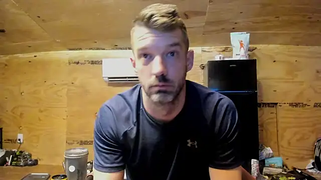 Snapshot of Kenny_Kyle chatting on October 4, 1:10 am Kenny Kyle online show from October 4, 1:10 am