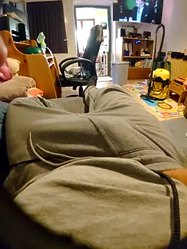 anonymus9006 online show from April 28, 3:06 pm