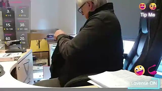 bigbadjon69 online show from October 24, 2:52 pm