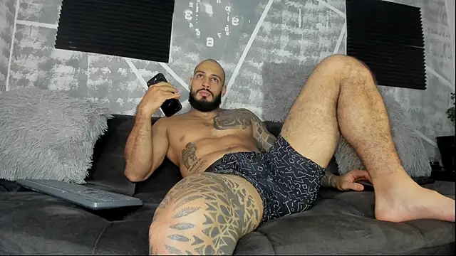 leonidas 18k online show from April 1, 8:39 pm