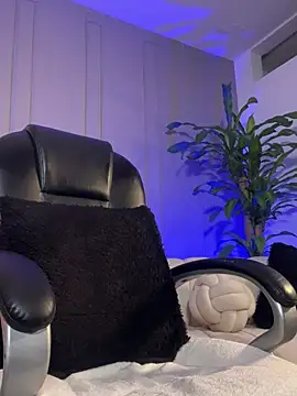 Frank Farrell online show from April 18, 7:58 pm