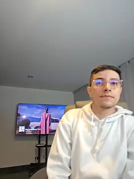 Snapshot of Jhoan_saenz chatting on October 4, 4:28 am Jhoan saenz online show from October 4, 4:28 am