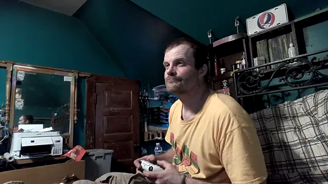 charactrzero online show from April 13, 10:21 pm