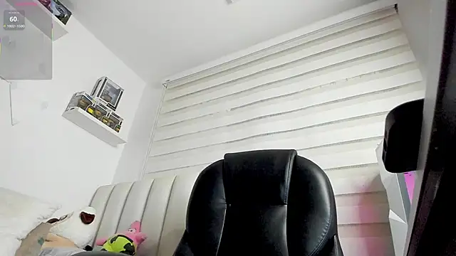 santy7v7 online show from December 14, 2:24 pm