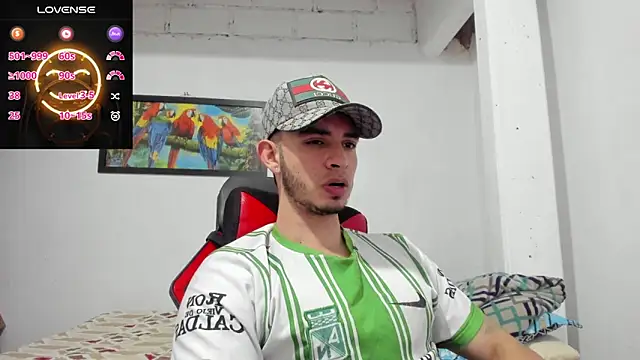 Snapshot of freestyle_blake1 chatting on February 6, 7:07 pm freestyle blake1 online show from February 6, 7:07 pm