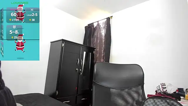 Snapshot of freestyle_blake1 chatting on December 3, 3:11 pm freestyle blake1 online show from December 3, 3:11 pm