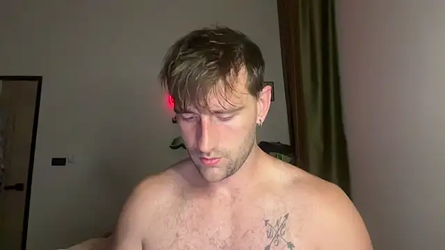 lukegunn online show from April 23, 11:18 pm