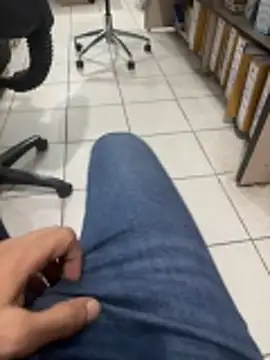 MAHKE12 online show from November 17, 2:31 pm