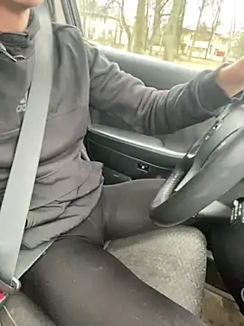 utoopia777 online show from March 12, 7:24 am