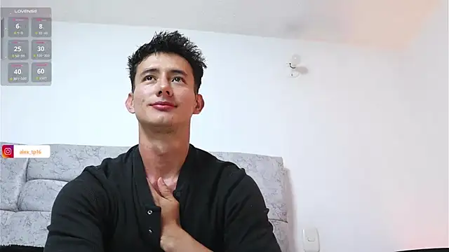 Snapshot of _Alexxx chatting on January 18, 1:01 am Alexxx online show from January 18, 1:01 am