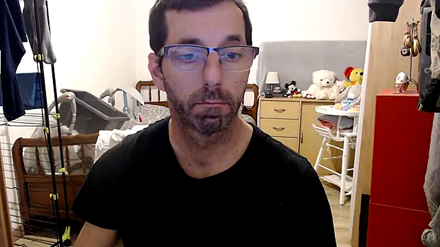Snapshot of steph19x5 chatting on December 23, 12:52 pm steph19x5 online show from December 23, 12:52 pm