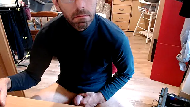 Snapshot of steph19x5 chatting on December 18, 11:34 am steph19x5 online show from December 18, 11:34 am