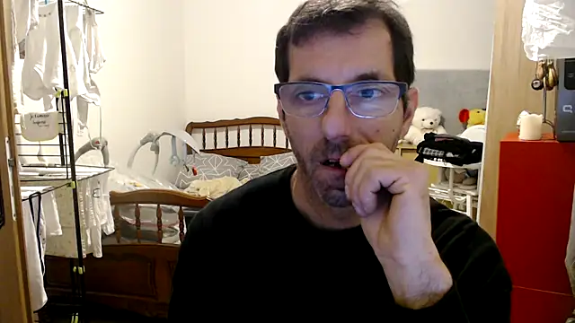 Snapshot of steph19x5 chatting on December 30, 3:57 pm steph19x5 online show from December 30, 3:57 pm