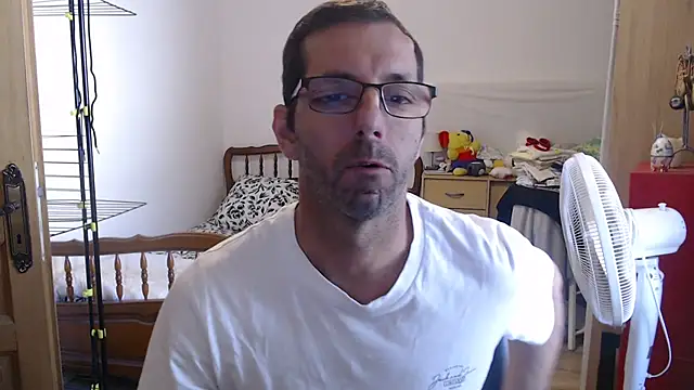 Snapshot of steph19x5 chatting on September 29, 9:30 am steph19x5 online show from September 29, 9:30 am