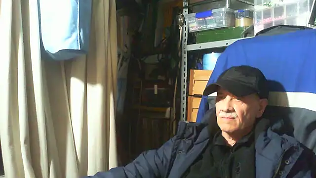 nonnomaturobisex online show from December 19, 3:20 pm