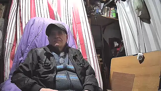 nonnomaturobisex online show from December 2, 6:41 pm