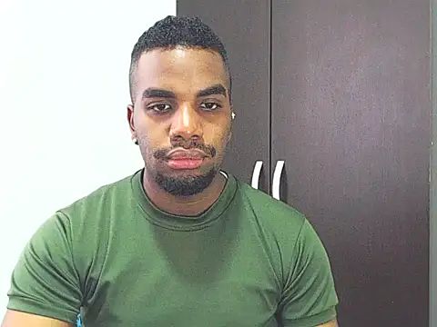 Snapshot of Rene_hotman chatting on December 28, 7:43 pm Rene hotman online show from December 28, 7:43 pm