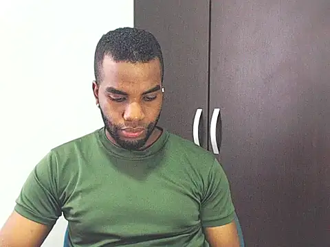 Snapshot of Rene_hotman chatting on March 5, 8:01 pm Rene hotman online show from March 5, 8:01 pm