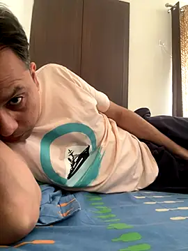 Artistic Control online show from November 8, 6:16 am