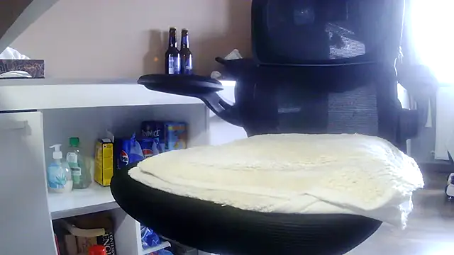 suedel65 online show from February 3, 10:09 am