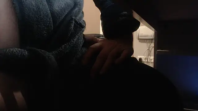 Snapshot of suedel65 chatting on December 27, 3:42 am suedel65 online show from December 27, 3:42 am