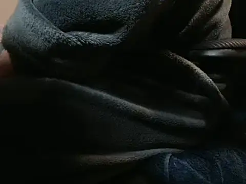 Snapshot of suedel65 chatting on January 2, 7:01 am suedel65 online show from January 2, 7:01 am