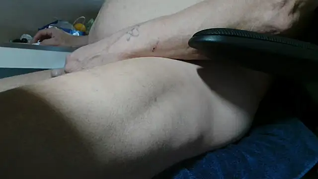 Snapshot of suedel65 chatting on March 14, 2:52 pm suedel65 online show from March 14, 2:52 pm