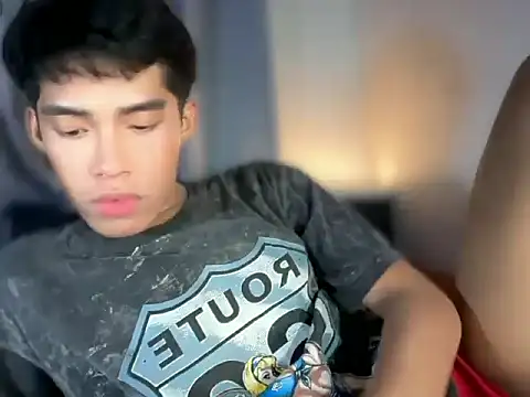 Lightjt04 online show from April 22, 4:23 pm