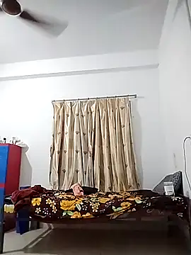 Snapshot of Desi_Londa_143 chatting on September 24, 1:27 am Desi Londa 143 online show from September 24, 1:27 am
