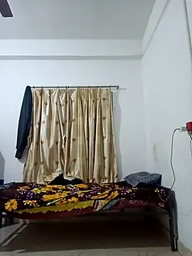 Snapshot of Desi_Londa_143 chatting on September 30, 12:28 am Desi Londa 143 online show from September 30, 12:28 am