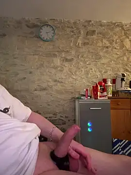 yann2392 online show from April 25, 4:37 pm