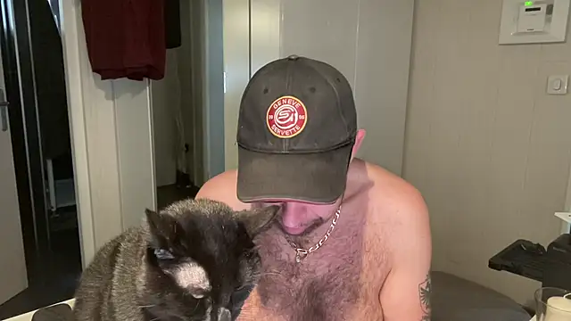 FABIOGLASSES online show from September 15, 5:25 pm