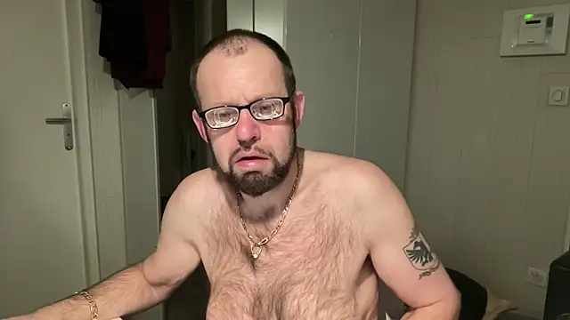 FABIOGLASSES online show from April 24, 12:35 am