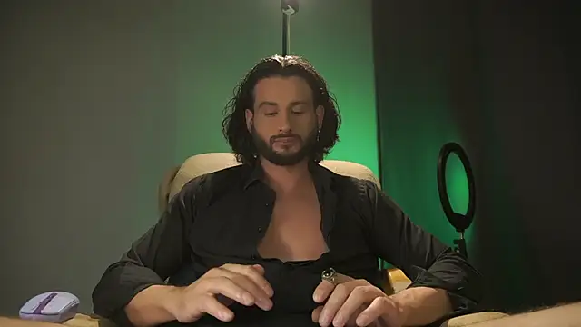 Keen   Luckystrike online show from November 9, 6:01 pm