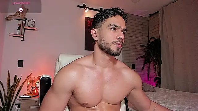 Josseph1  online show from April 13, 1:17 am