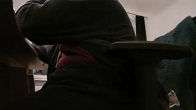 chubbysmallcockxh online show from March 7, 8:39 pm