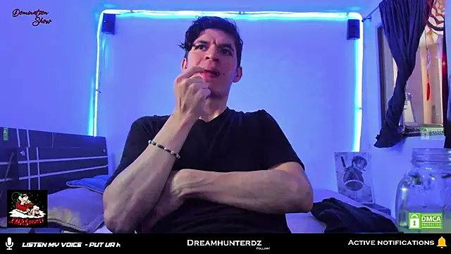 Snapshot of Headhunterdz chatting on December 4, 8:18 pm Headhunterdz online show from December 4, 8:18 pm