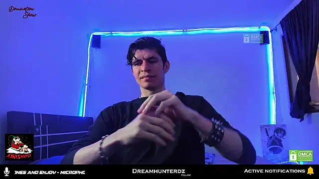Snapshot of Headhunterdz chatting on December 22, 7:52 pm Headhunterdz online show from December 22, 7:52 pm
