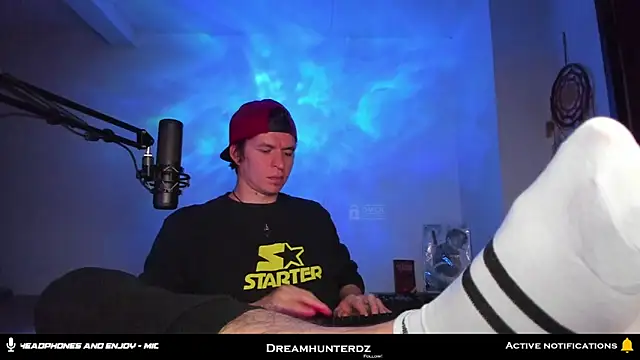 Snapshot of Headhunterdz chatting on September 9, 7:46 pm Headhunterdz online show from September 9, 7:46 pm