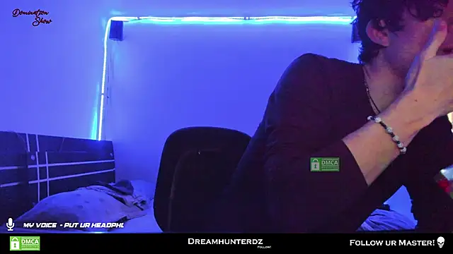 Snapshot of Headhunterdz chatting on February 21, 8:05 pm Headhunterdz online show from February 21, 8:05 pm
