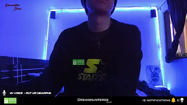 Snapshot of Headhunterdz chatting on February 24, 7:19 pm Headhunterdz online show from February 24, 7:19 pm
