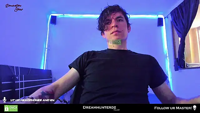 Snapshot of Headhunterdz chatting on February 16, 7:27 pm Headhunterdz online show from February 16, 7:27 pm